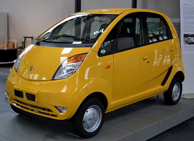 Um Tata Nano amarelo
